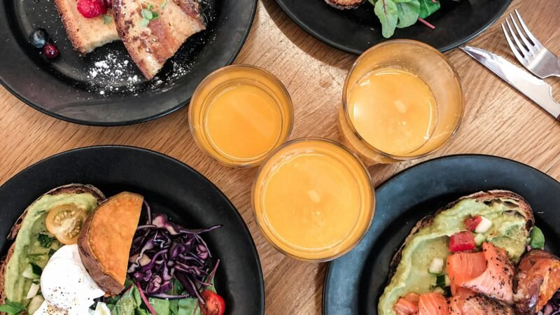 Éviter les Repas Lourds et les Stimulants